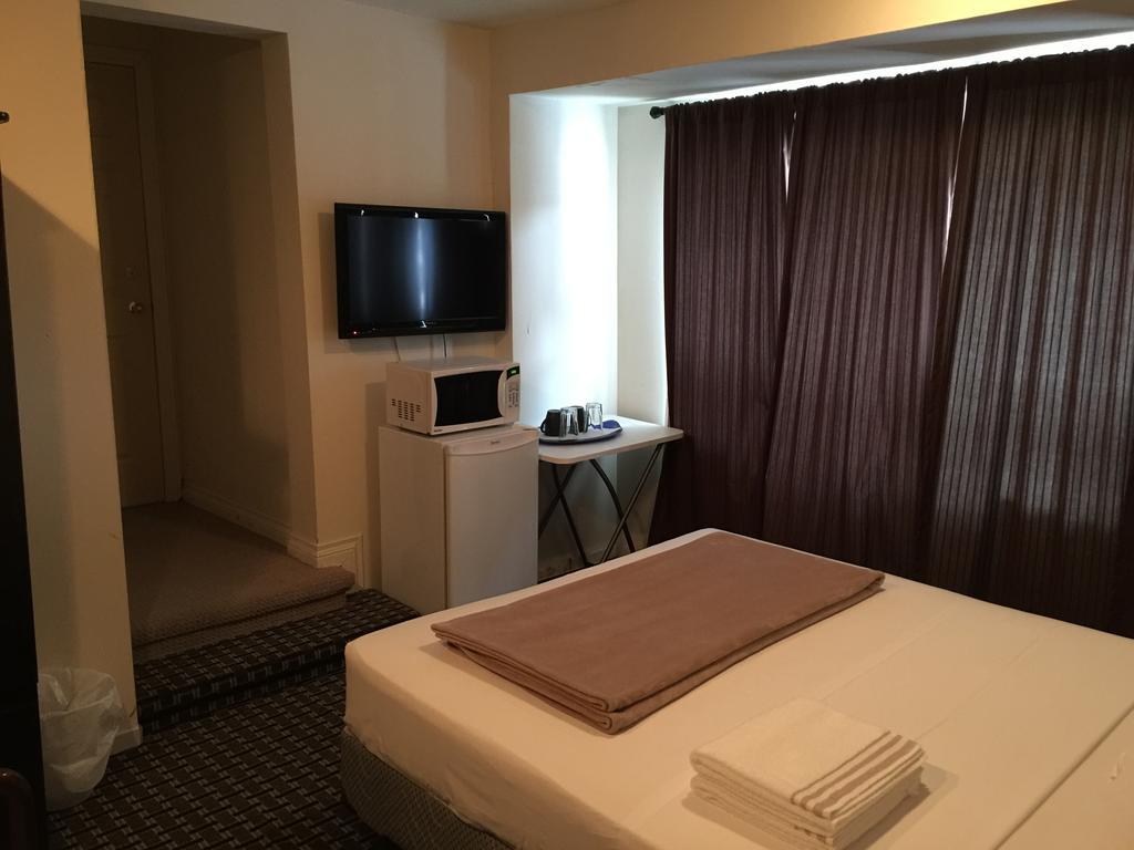 Adas Guesthouse Toronto Room photo